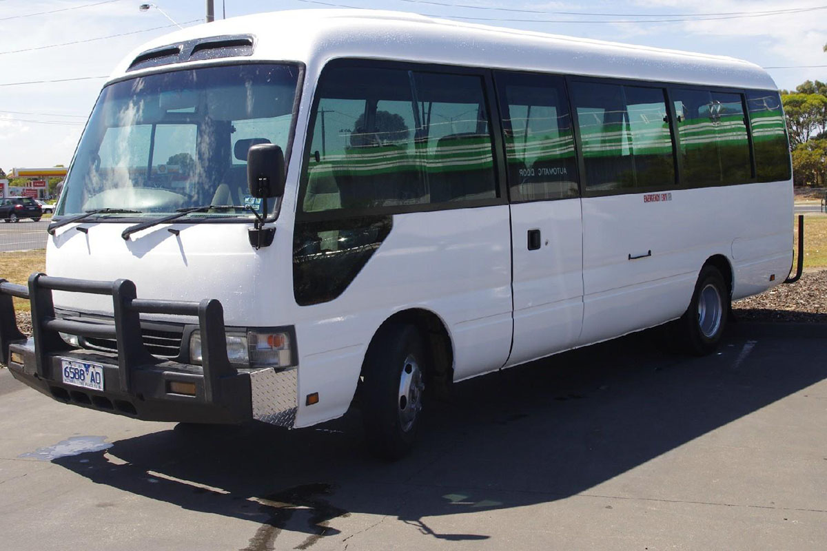24seaterbus Buses for Hire melbourne 21 seater